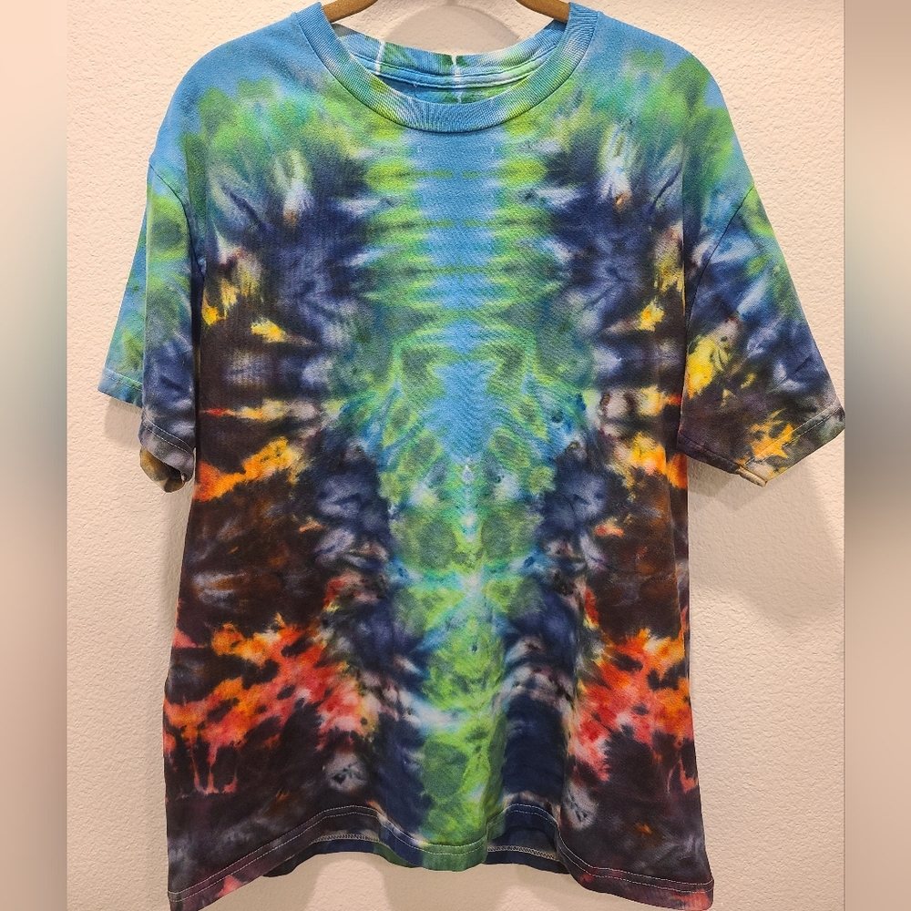 Multicolor Tie Dye TShirt Size Medium Festival wear colorful hippie shirt blue
